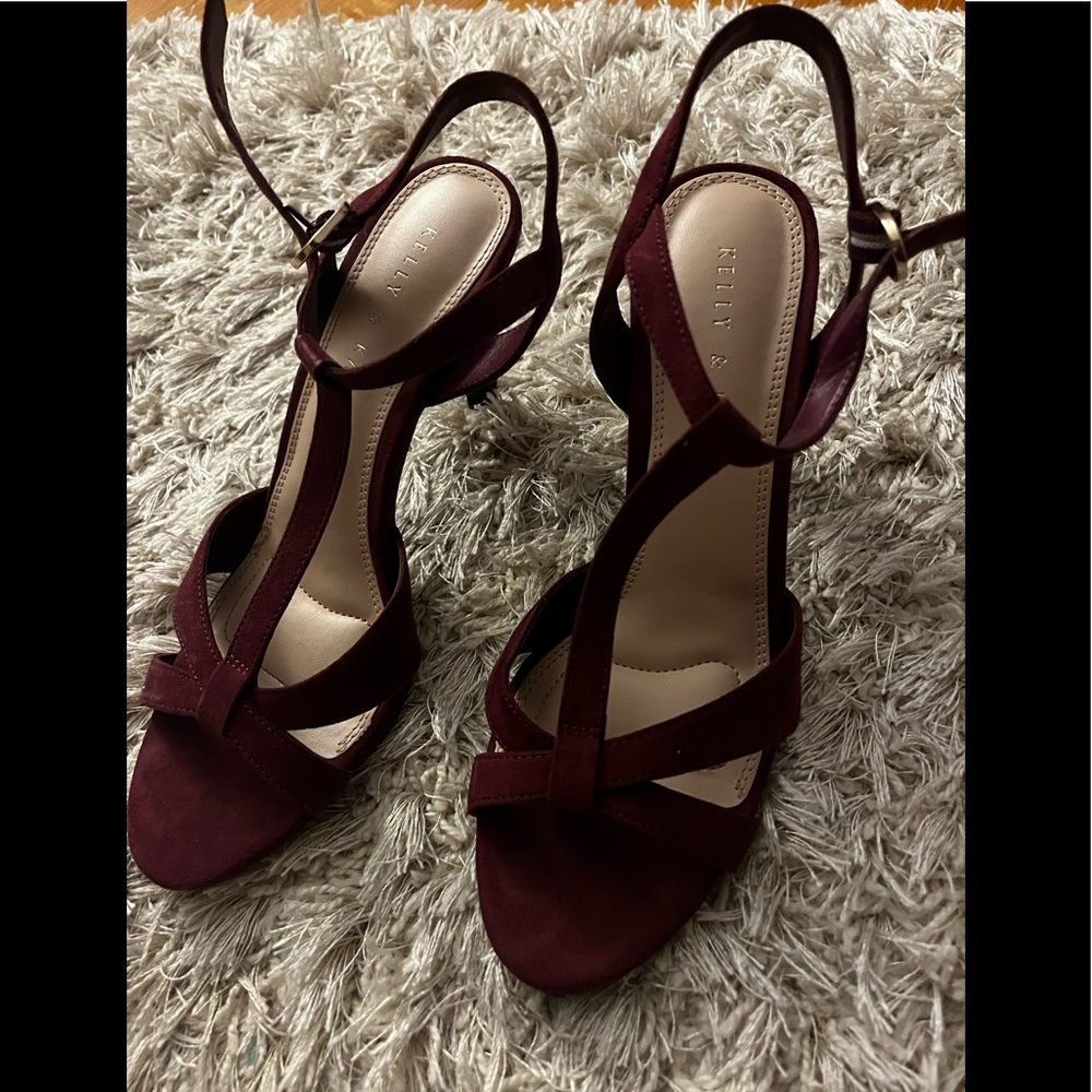 Purple velvet high heels